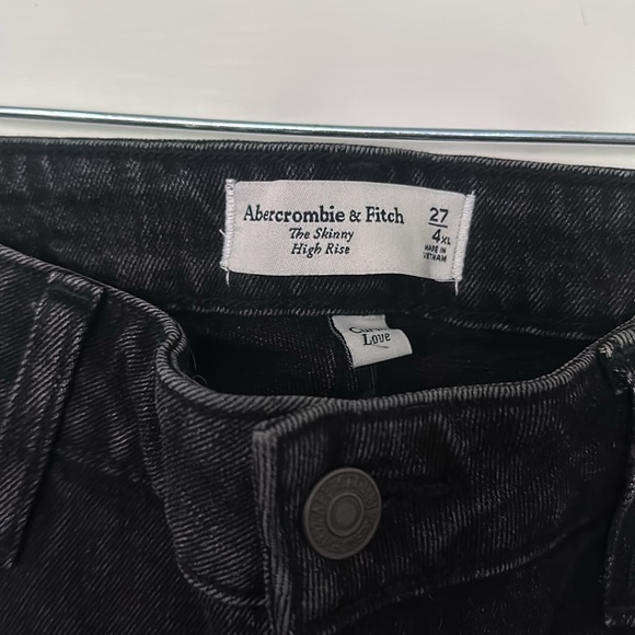Abercrombie jeans - Picture 3 of 4